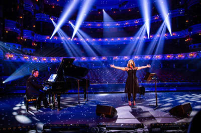 數(shù)字化建設(shè)與多業(yè)態(tài)運(yùn)營(yíng) 驅(qū)動(dòng)上海劇場(chǎng)營(yíng)業(yè)性演出創(chuàng)新發(fā)展