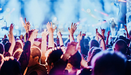 地方新聞精選 陜西嚴(yán)禁大型演出假唱，深圳擬放寬車(chē)牌申請(qǐng)，網(wǎng)絡(luò)文化經(jīng)營(yíng)受關(guān)注